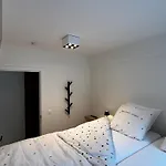 Beautiful Apartment With Parking Close To The Sea & City Center