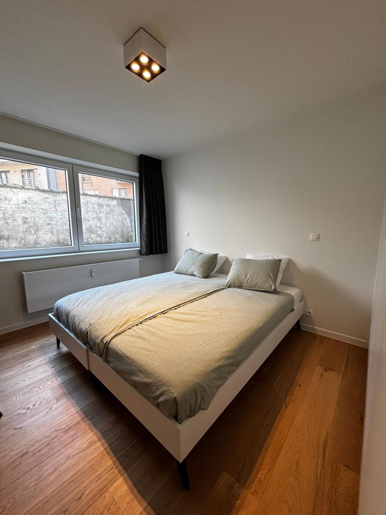 Beautiful With Parking Close To The Sea & Center